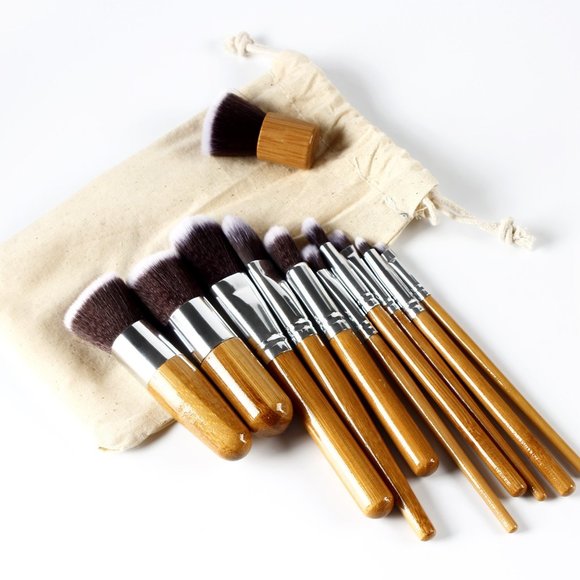 Makeup Other - Bamboo Pro Makeup Brush Set with Bag